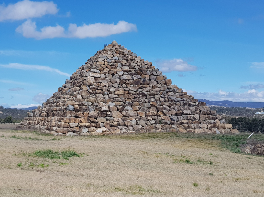 Ballandean Pyramid景点图片