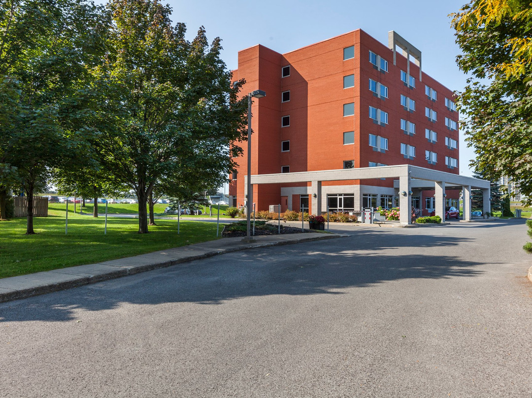 Hotel Dauphin Montreal - Longueuil主图