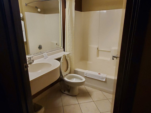 温德姆·贝克利麦客达套房酒店主图