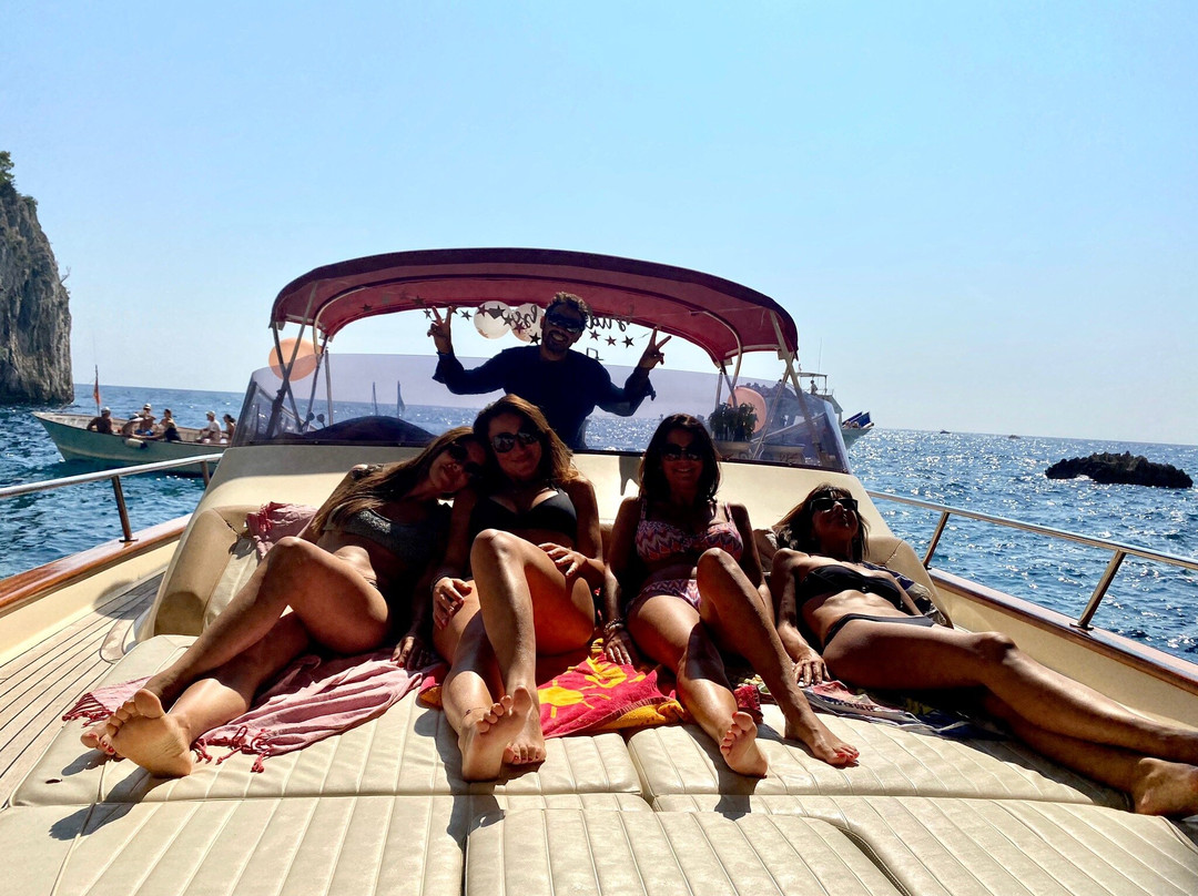 Ulisse Charter Boat Tour-马萨卢布伦塞必去景点
