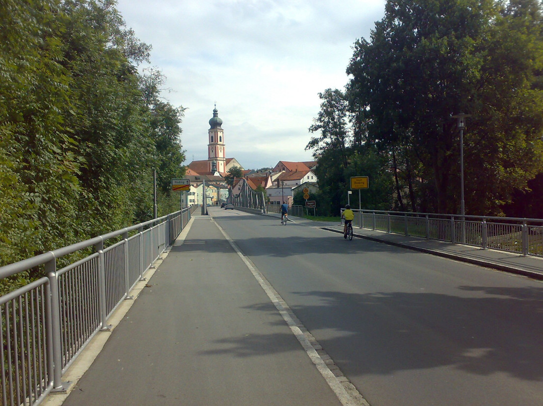 Kirche Strahlfeld景点图片