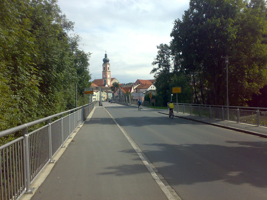 Kirche Strahlfeld-Roding必去景点