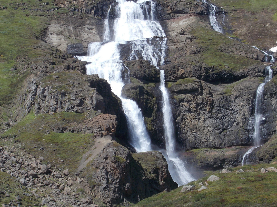 Rjúkandi Waterfall-埃伊尔斯塔济必去景点