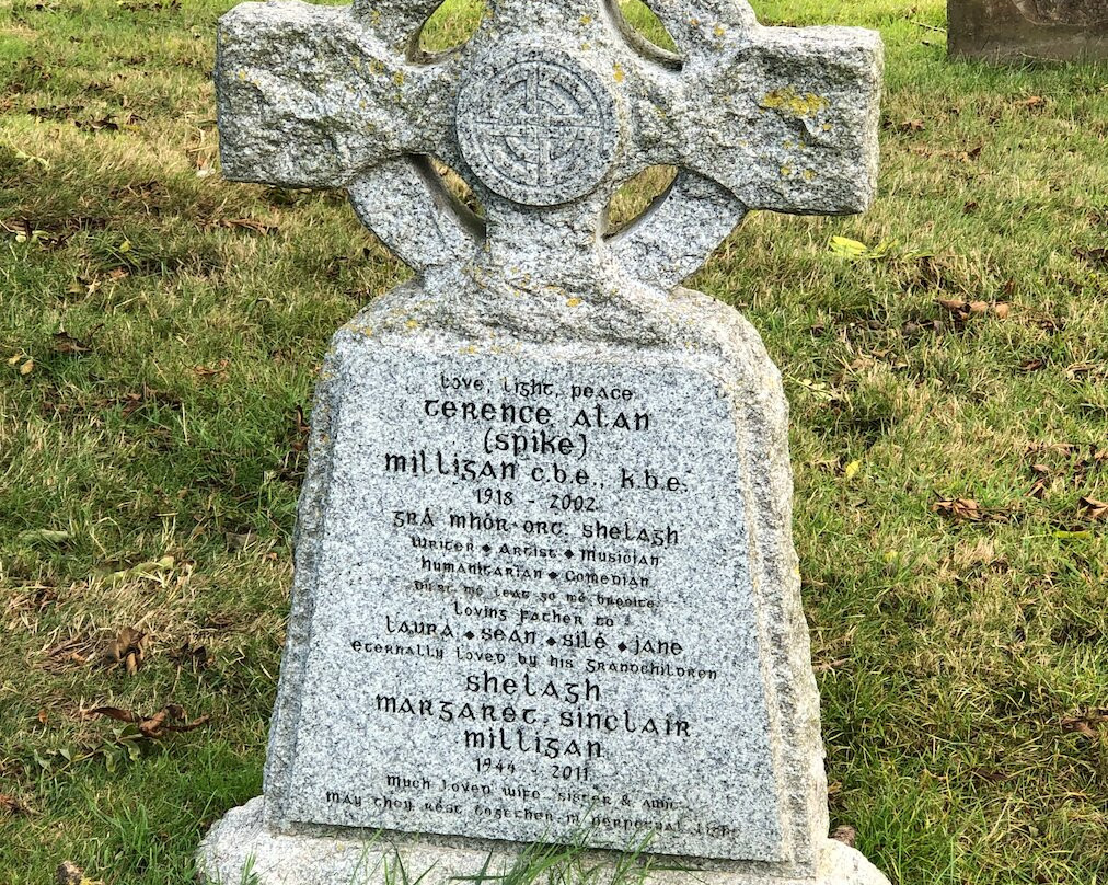 Spike Milligan's Gravestone景点图片
