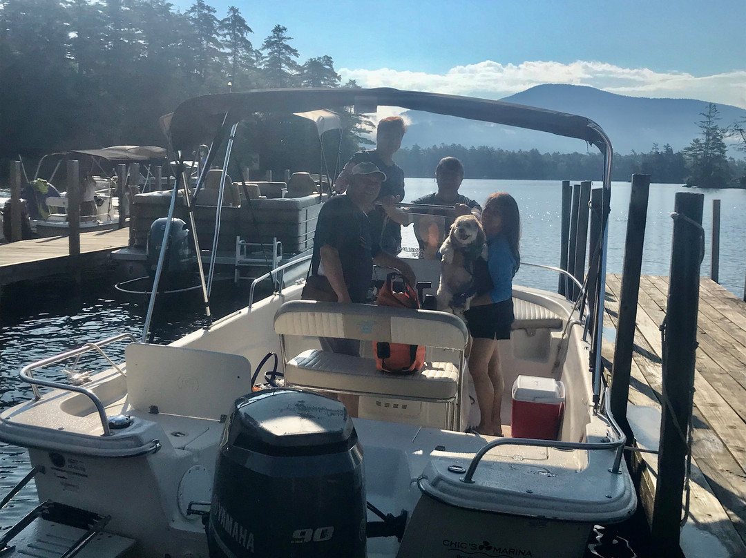 Chic's Marina Boat Rentals景点图片