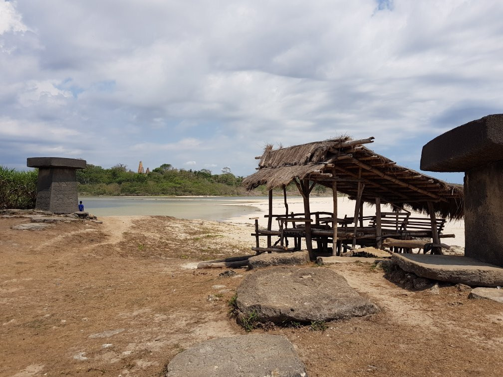 Ratenggaro Beach景点图片