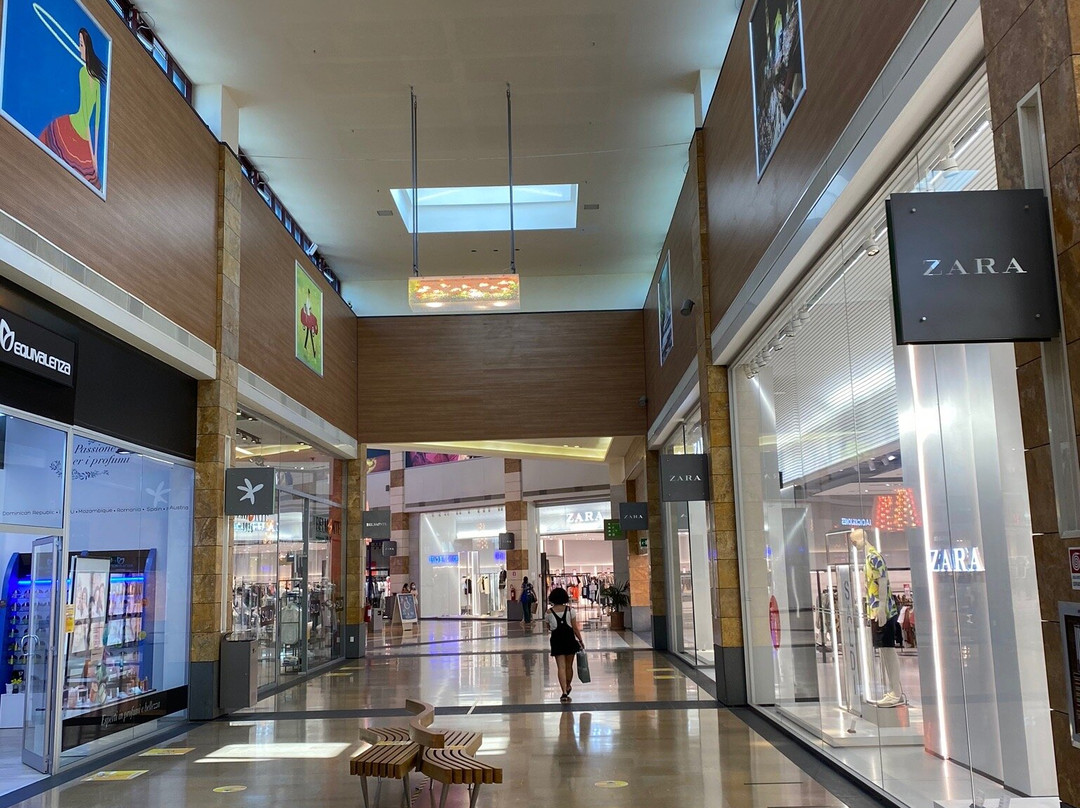 Gran Sasso Gran Shopping-泰拉莫必去景点