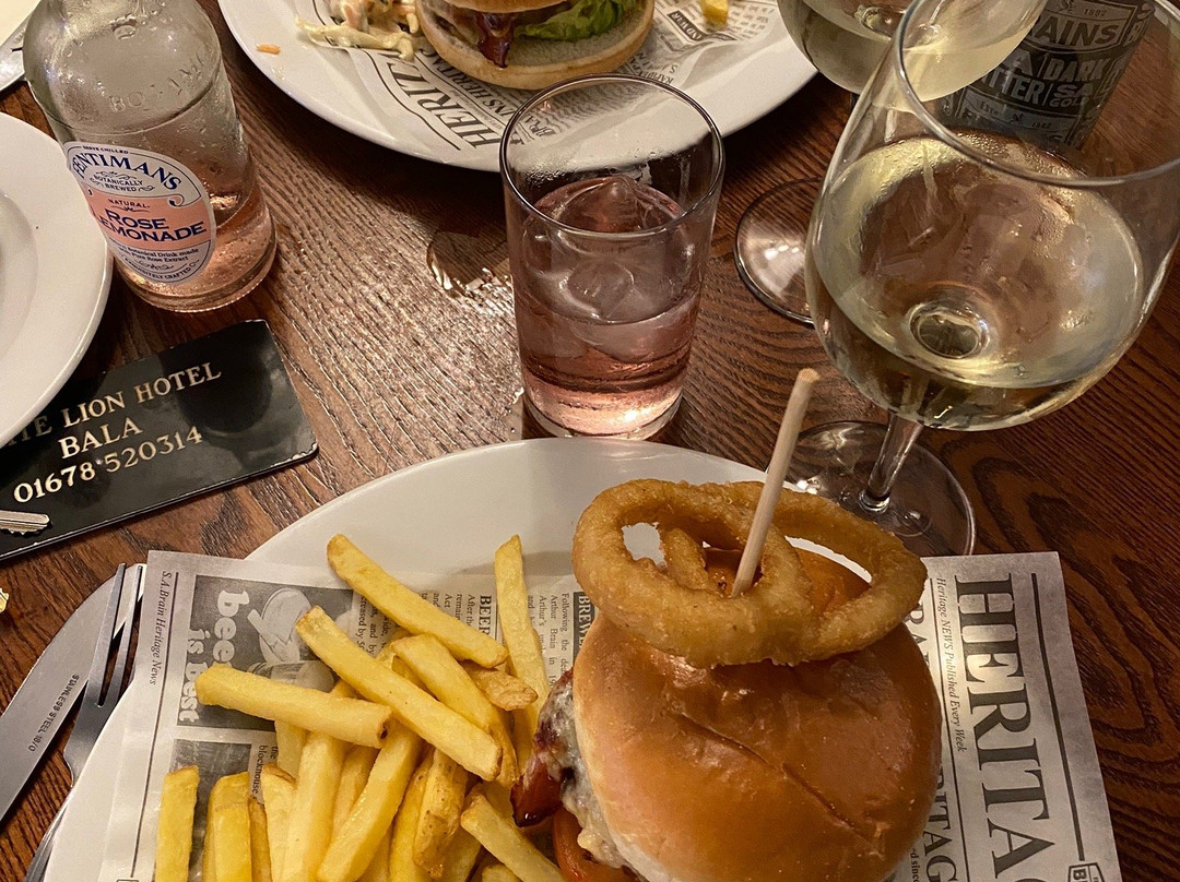 皇家白狮酒店主图