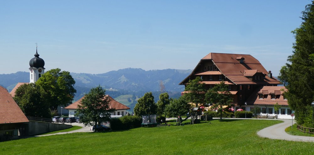 Hotel Kurhaus Heiligkreuz主图