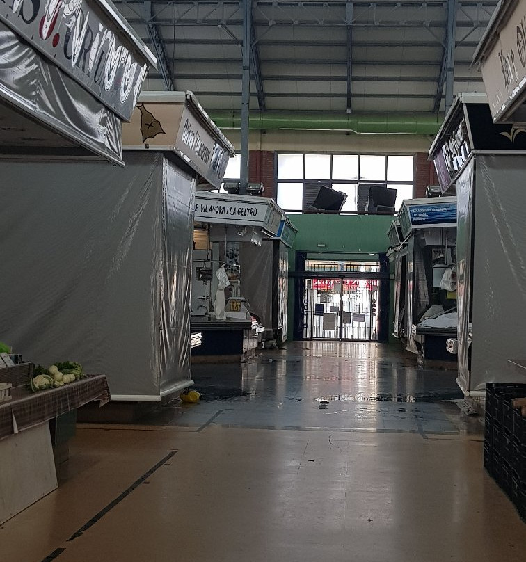 Mercat del Centre-比利亚努埃瓦－赫尔特鲁必去景点