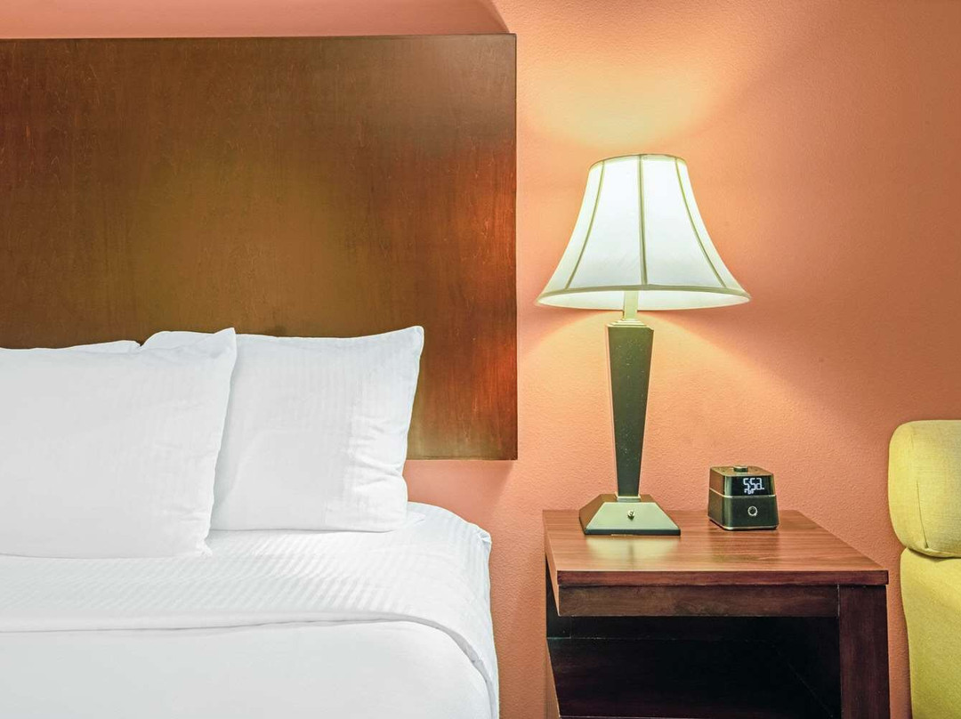 La Quinta Inn & Suites by Wyndham Woodward主图