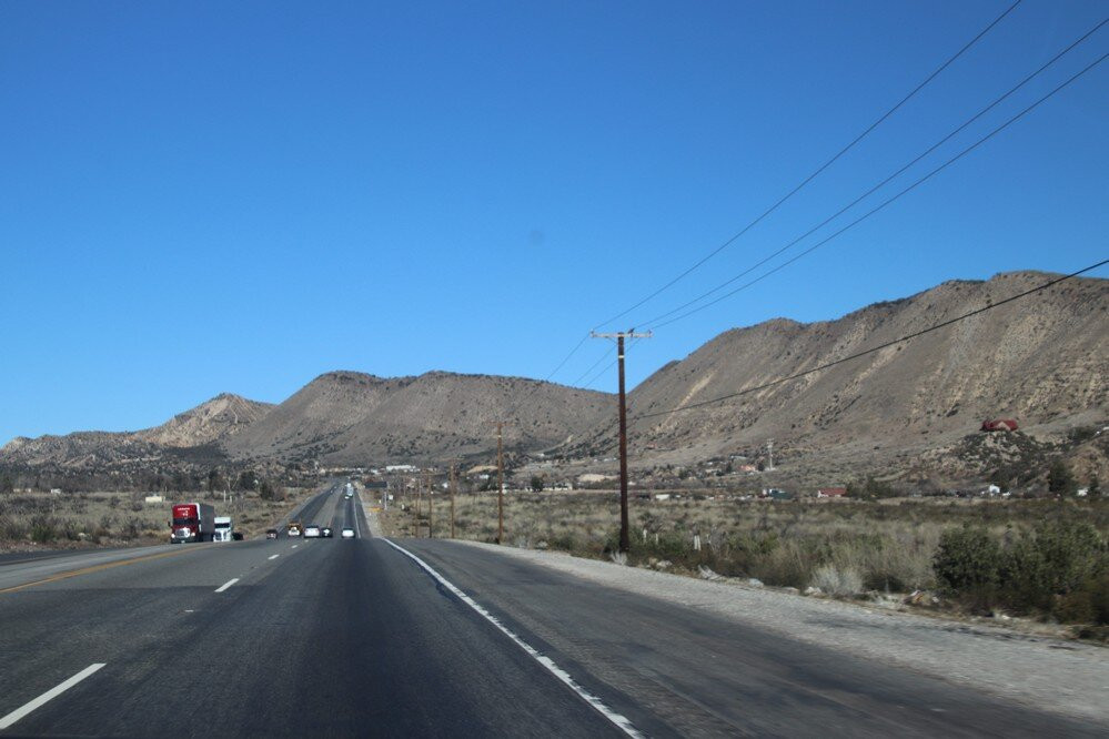 Route 138 - Pearblossom Highway景点图片
