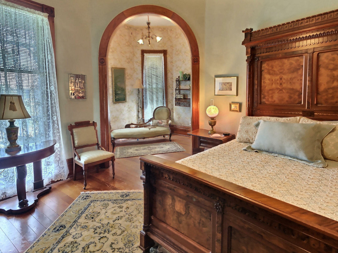 Ross Carroll Bennett House Bed & Breakfast主图