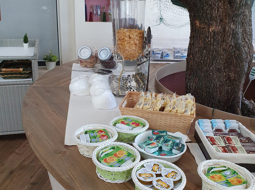 阿米奇教堂酒店主图