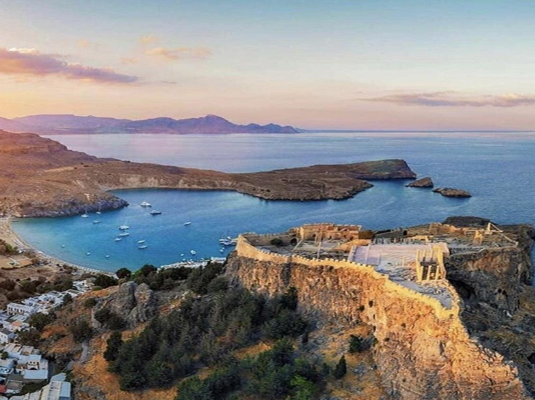 The Yellow Submarine-Ladiko必去景点