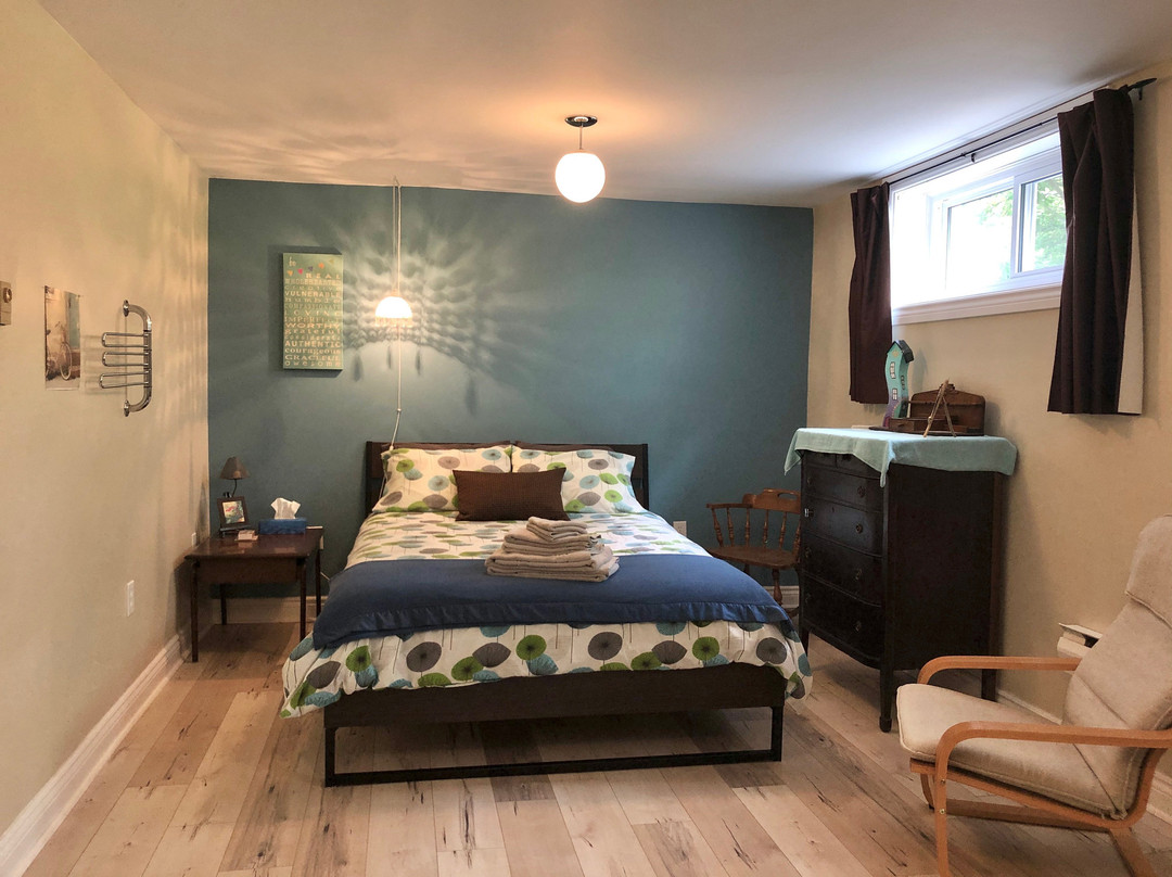 Bee's Knees BnB & Art Studio主图