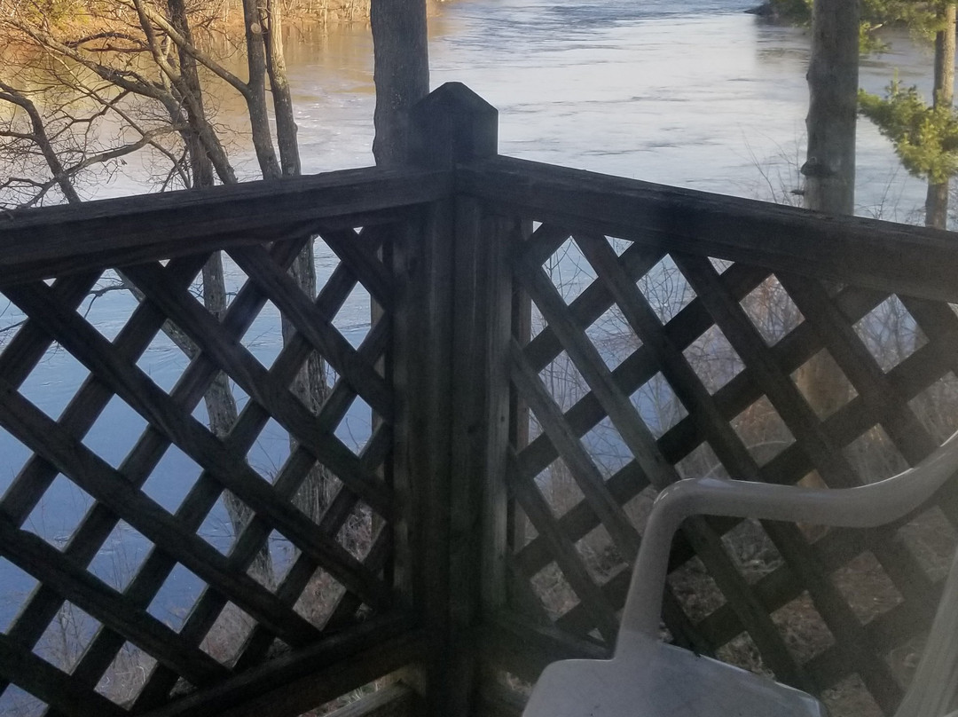 Milford Motel on the River主图