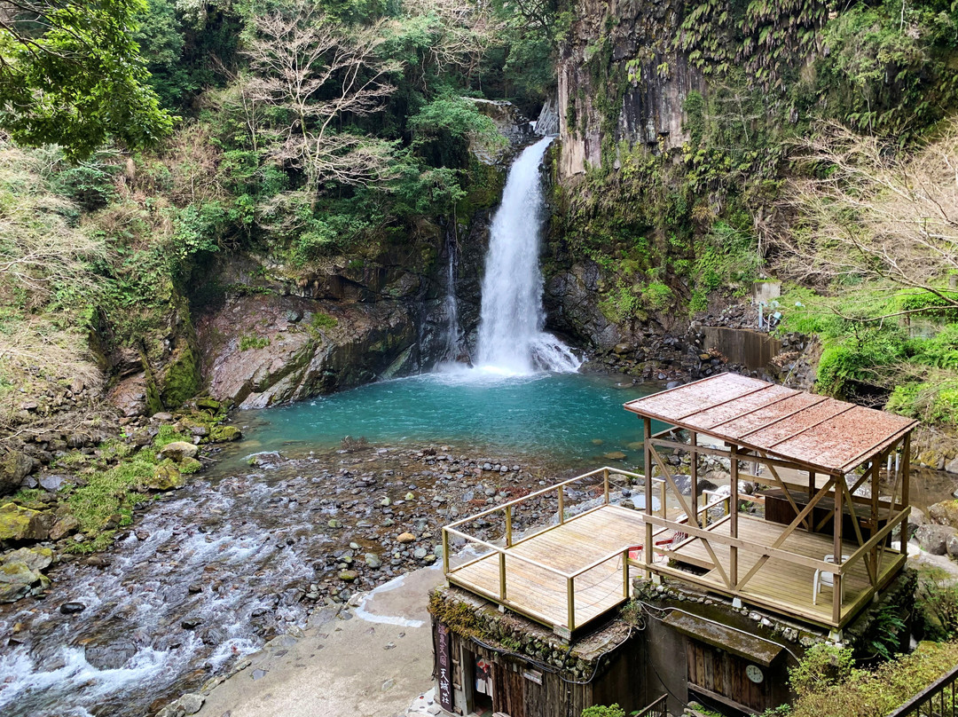 Odaru Kawzu Seven Waterfalls景点图片