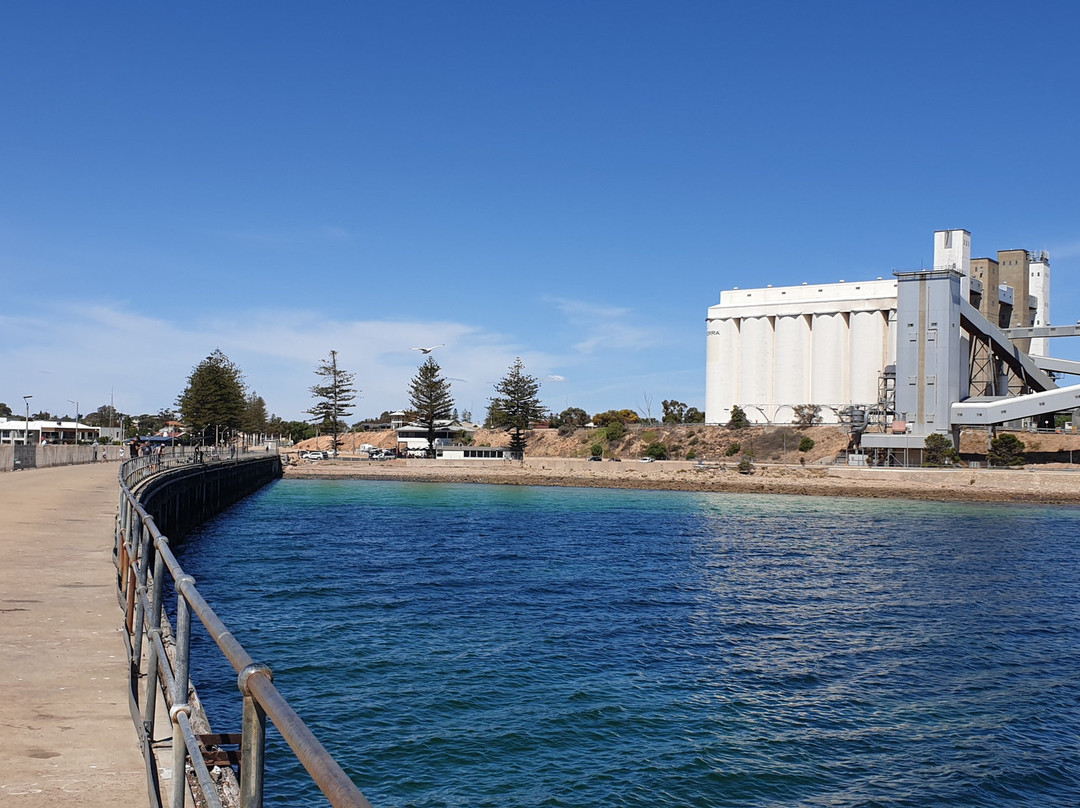 Wallaroo Jetty景点图片