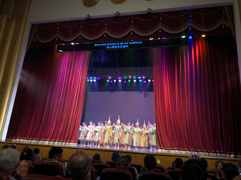 叉隆功皇家剧院-曼谷必去景点