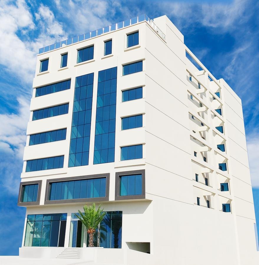 Swiss-Belinn Muscat-portrait