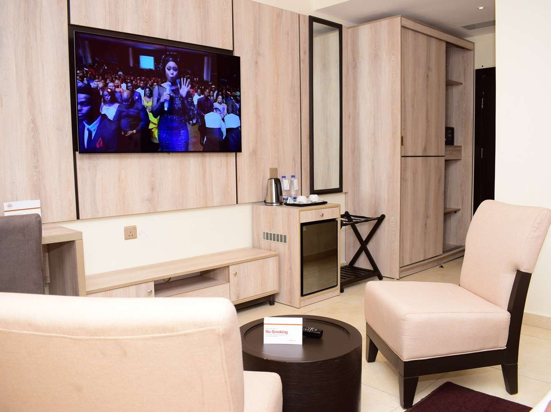 Monty Suites & Golf主图