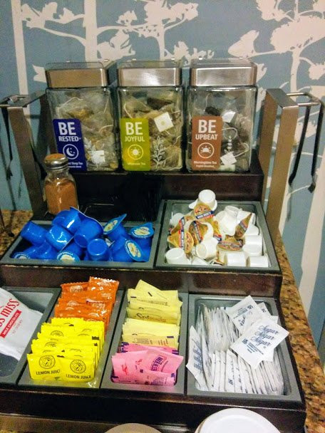 斯克兰顿邓莫尔司丽普套房酒店主图