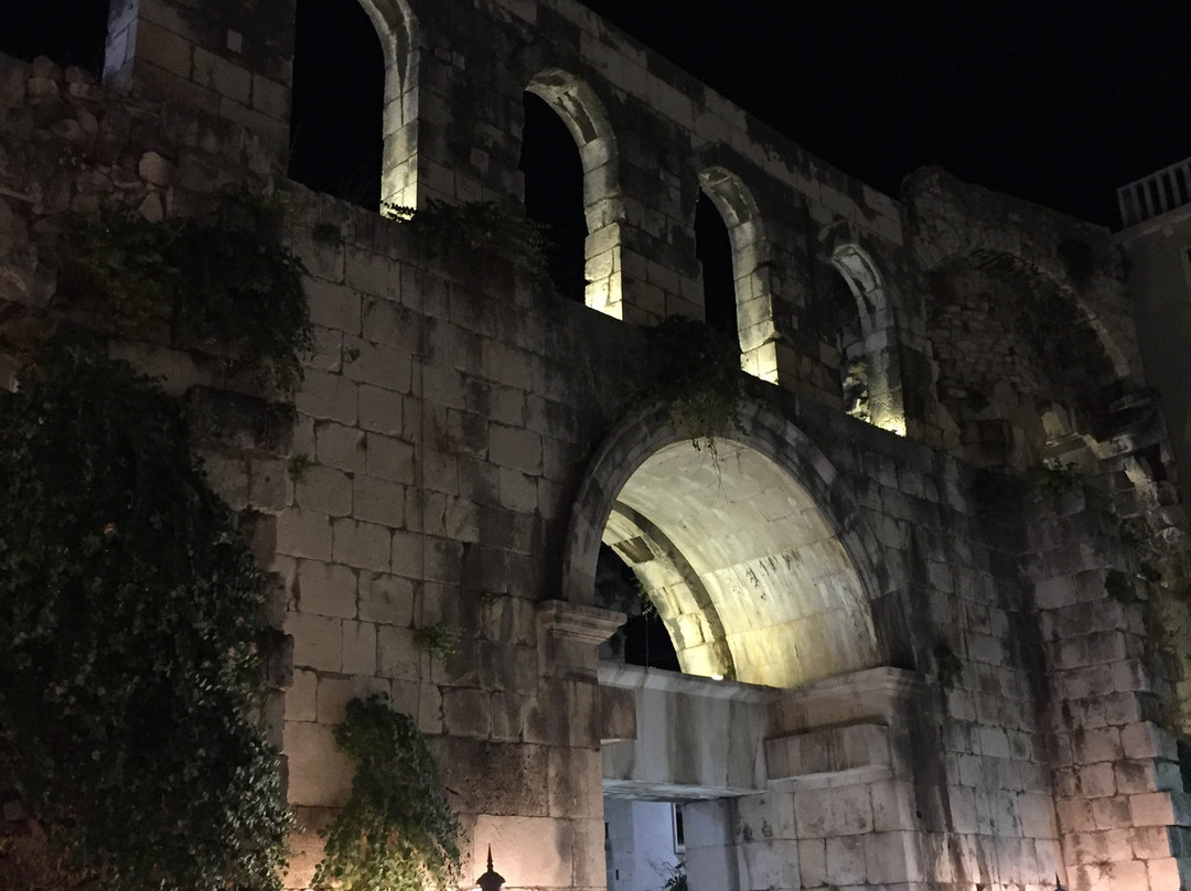 The Peristyle of Diocletian's Palace景点图片