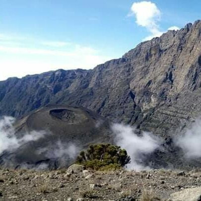 Mount Meru景点图片