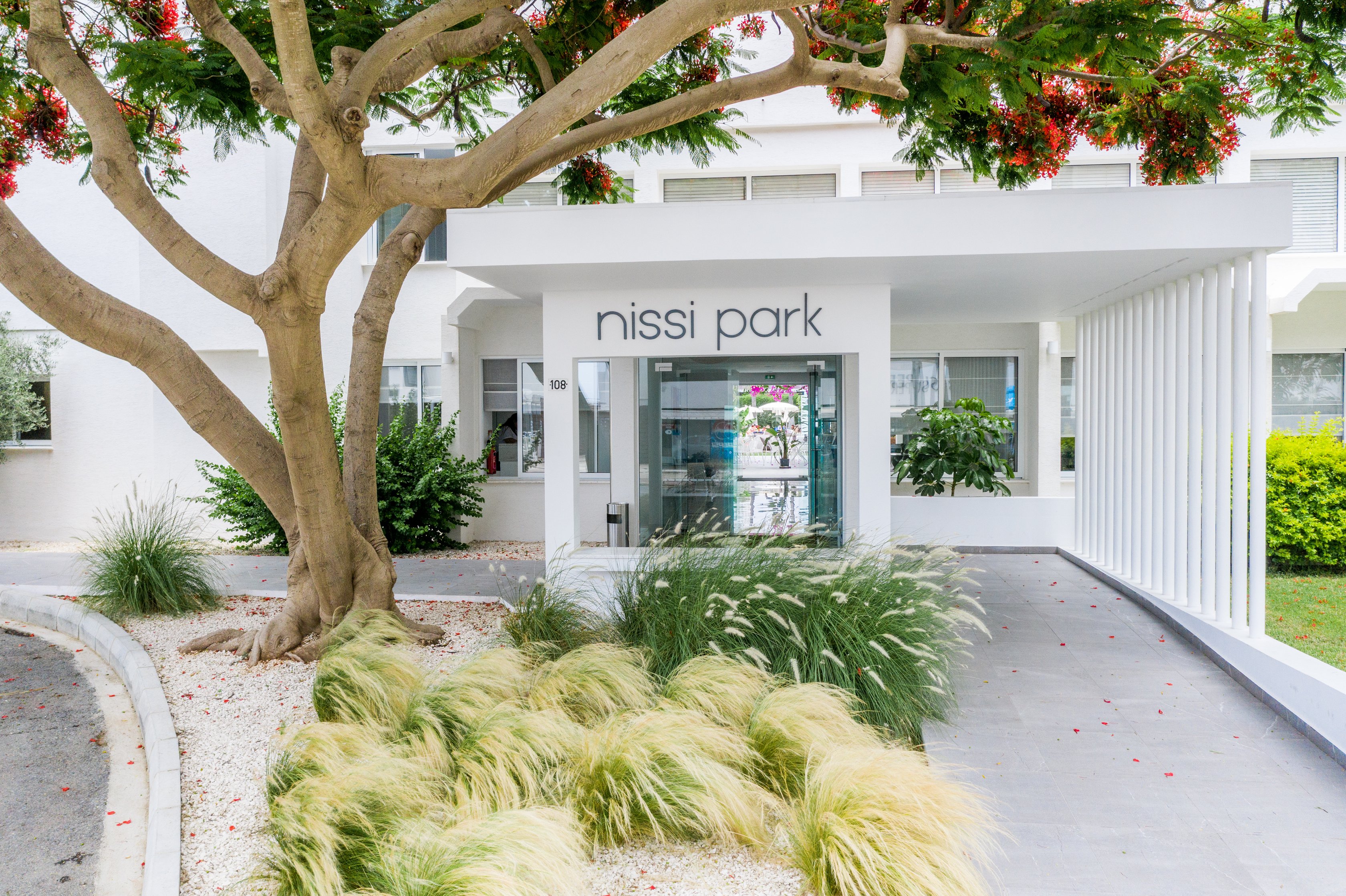 Nissi Park Hotel-官方