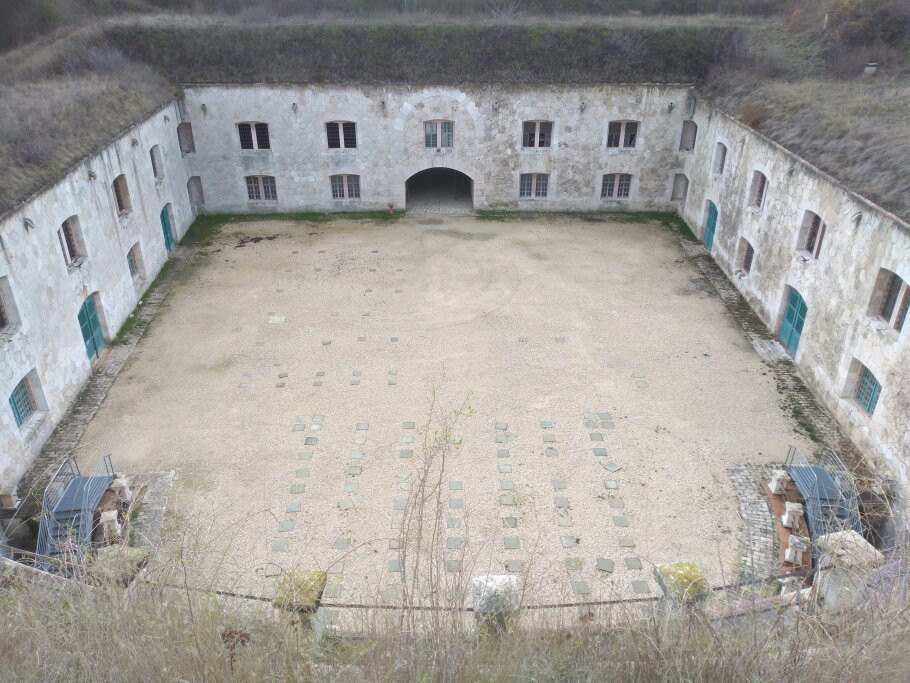 Monostori Fort-Komarom必去景点