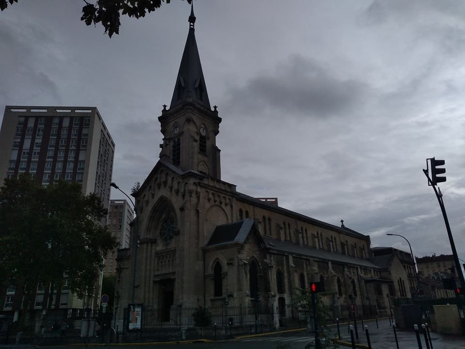 Eglise Sainte Marthe des Quatre Chemins-庞坦必去景点