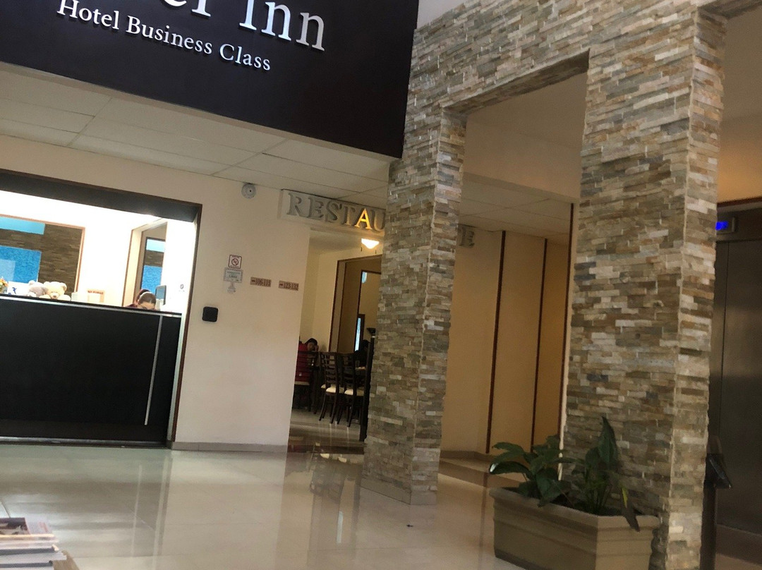 Hotel Oliver Inn主图