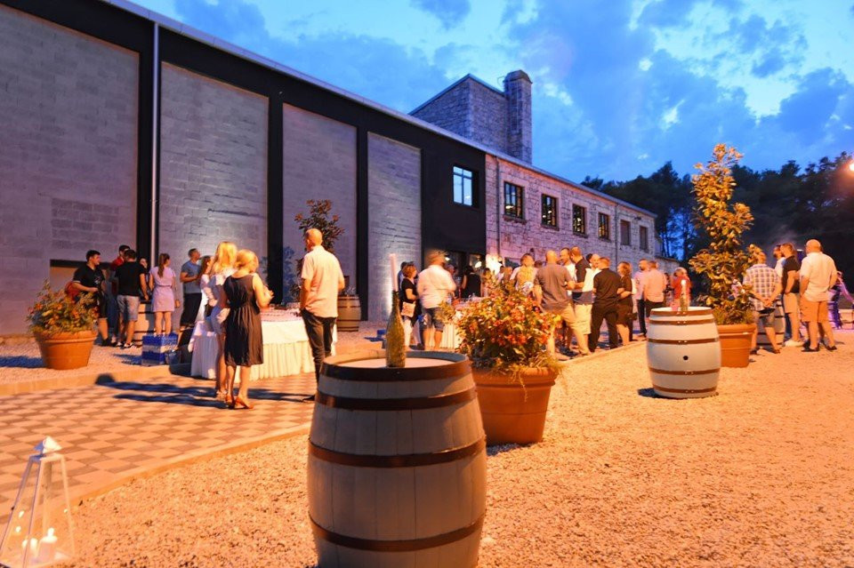 Black Island Winery景点图片