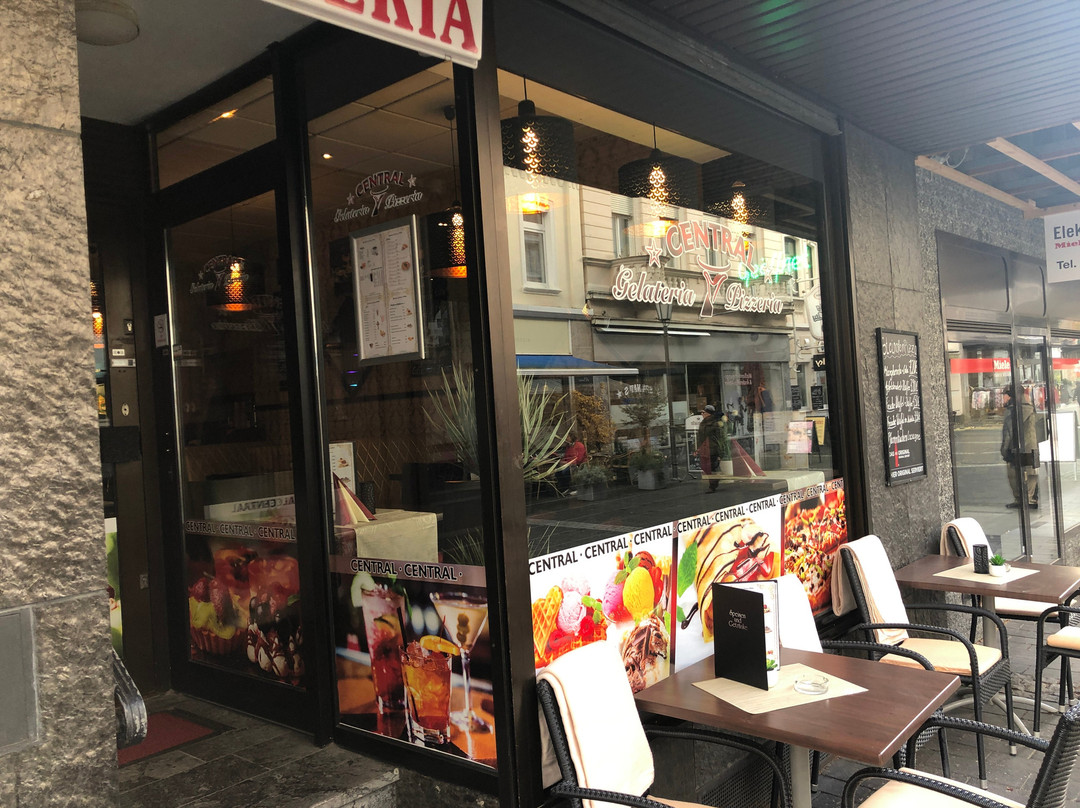 Gelateria & Pizzeria CENTRAL