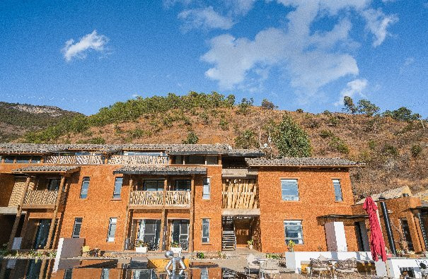 半山阳光精品客栈