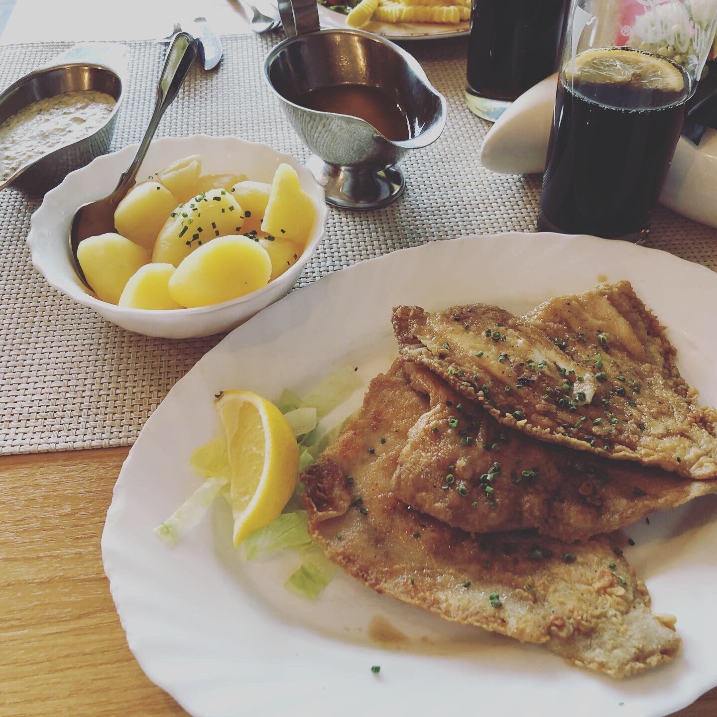 Zum Knurrhahn Hotel-Restaurant-官方