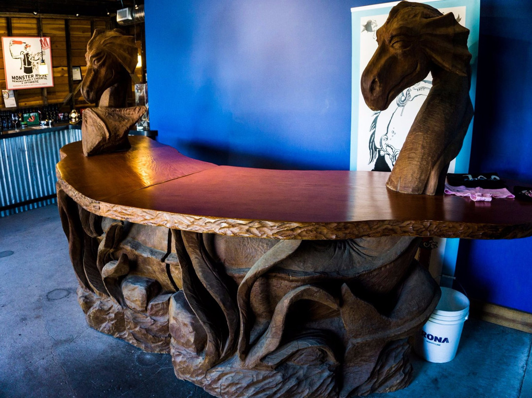 Monster Vineyards-彭蒂克顿必去景点