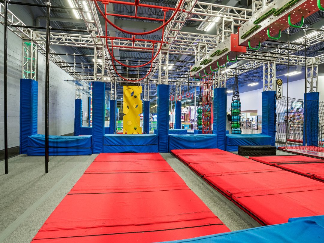 Bravoz Entertainment Center-杰克逊维尔必去景点