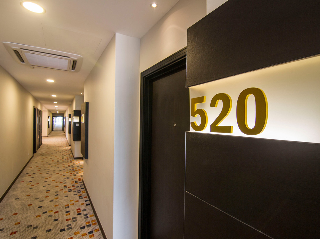 Goldenbay Hotel主图