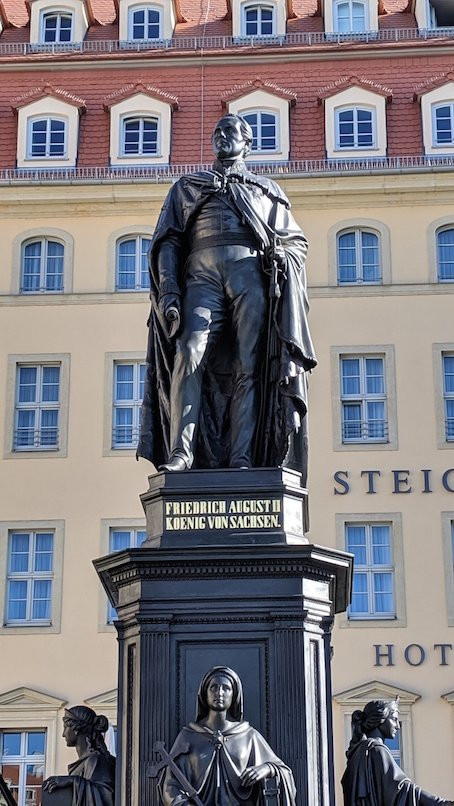 Friedrich August II Monument景点图片