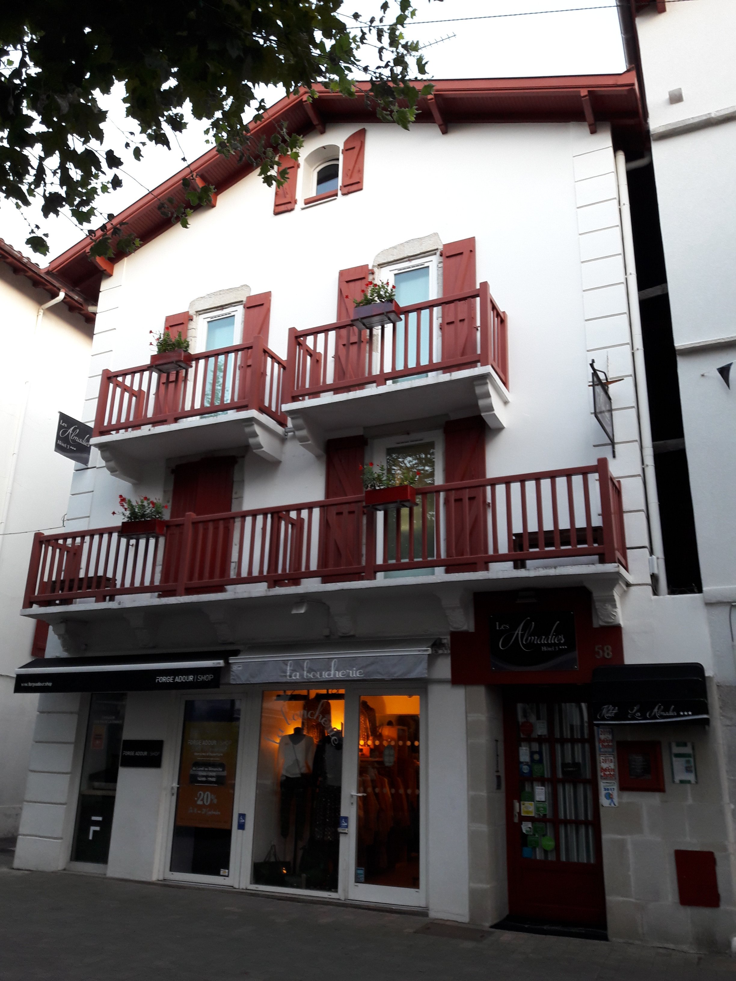 Hôtel Les Almadies-浴室