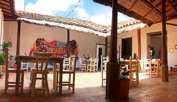 Clementine Hostal主图