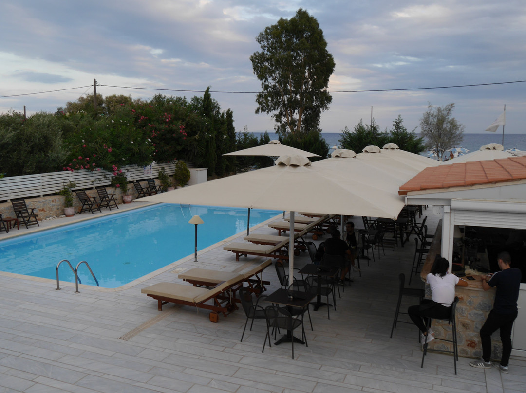 Thirides Beach Resort主图