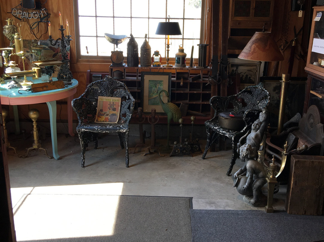 Antiq's-Farmington必去景点