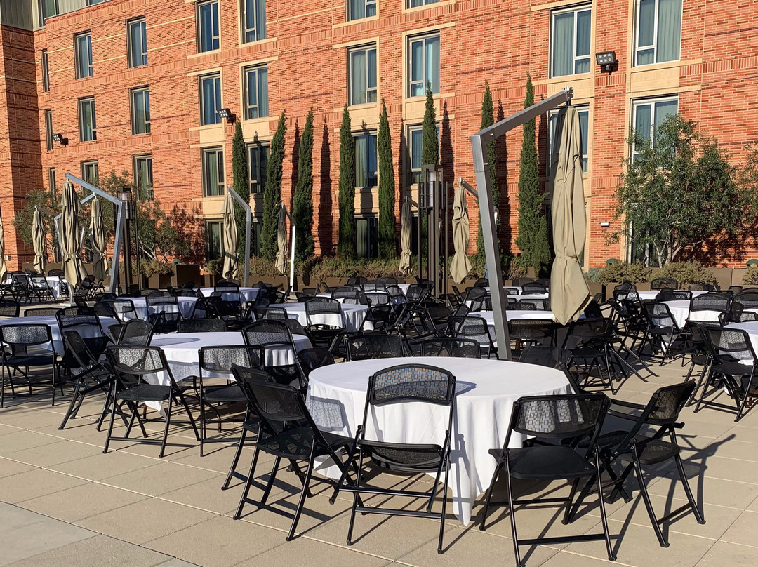 UCLA Meyer & Renee Luskin Conference Center主图