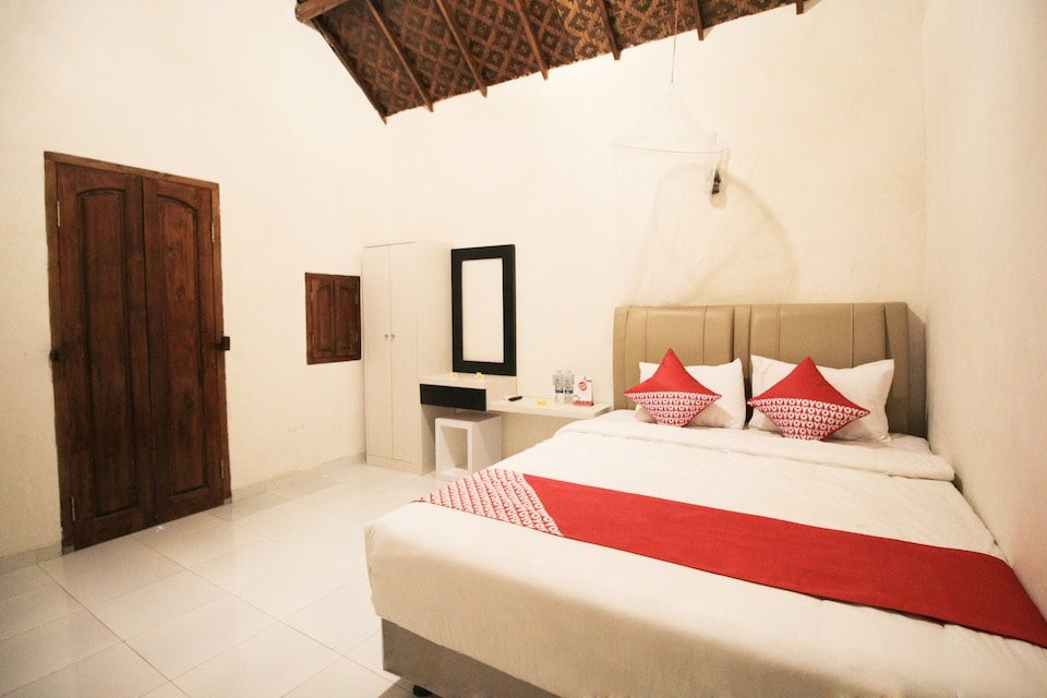 OYO 1115 Villa And Resto Kubu Selem Etnik Bali主图