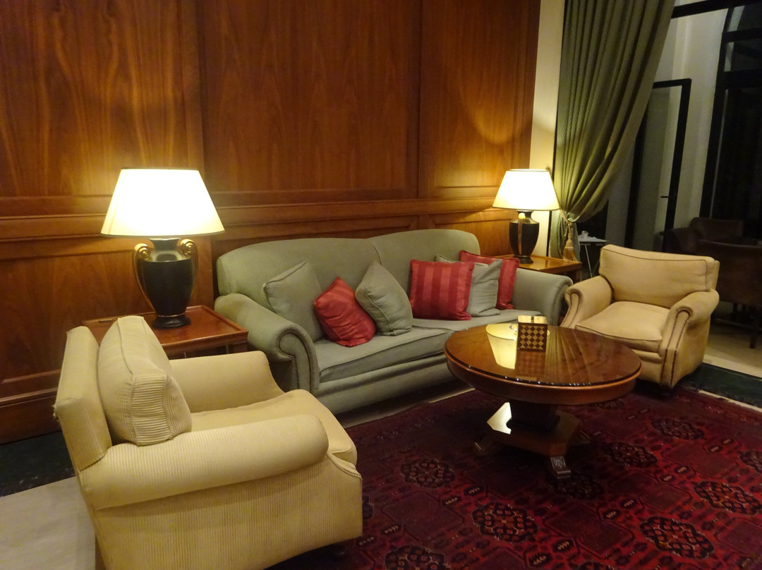 沃洛斯宫殿酒店主图