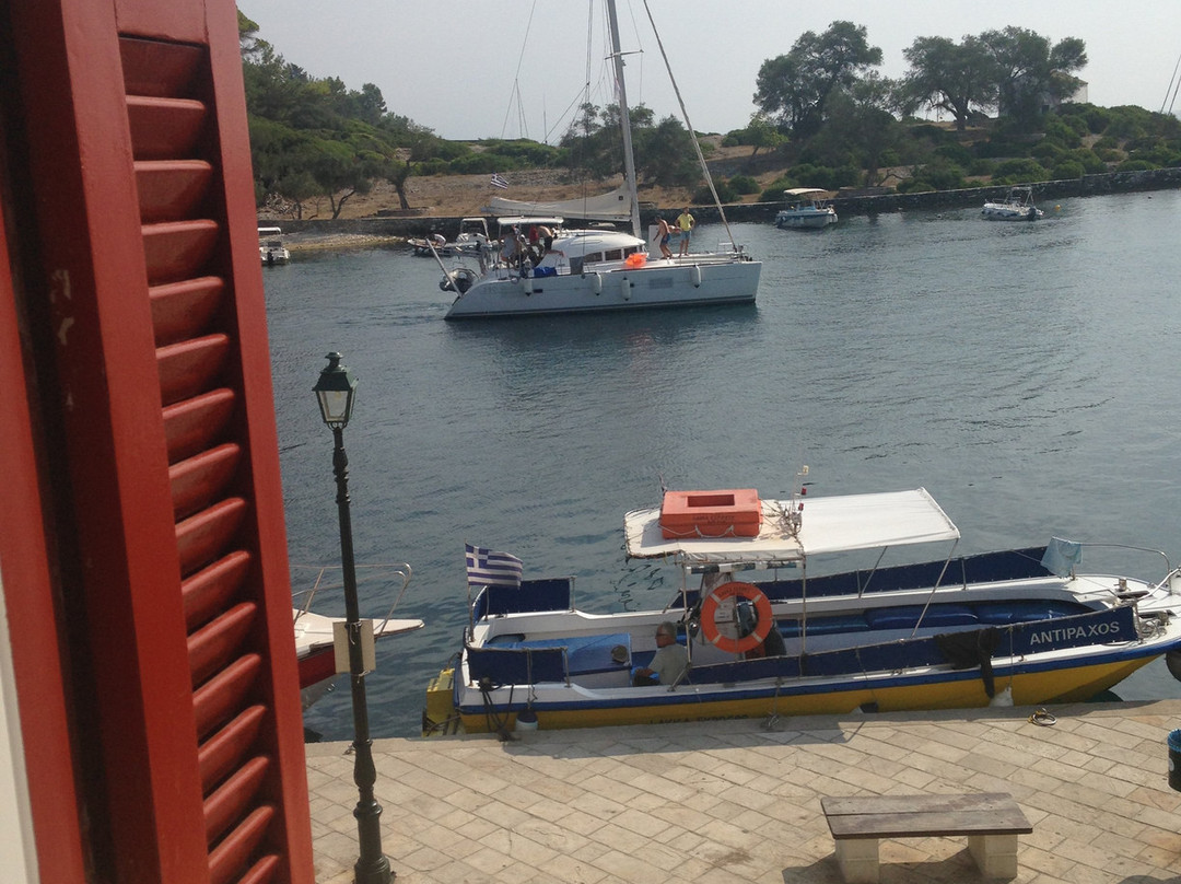 Elena Apartment主图