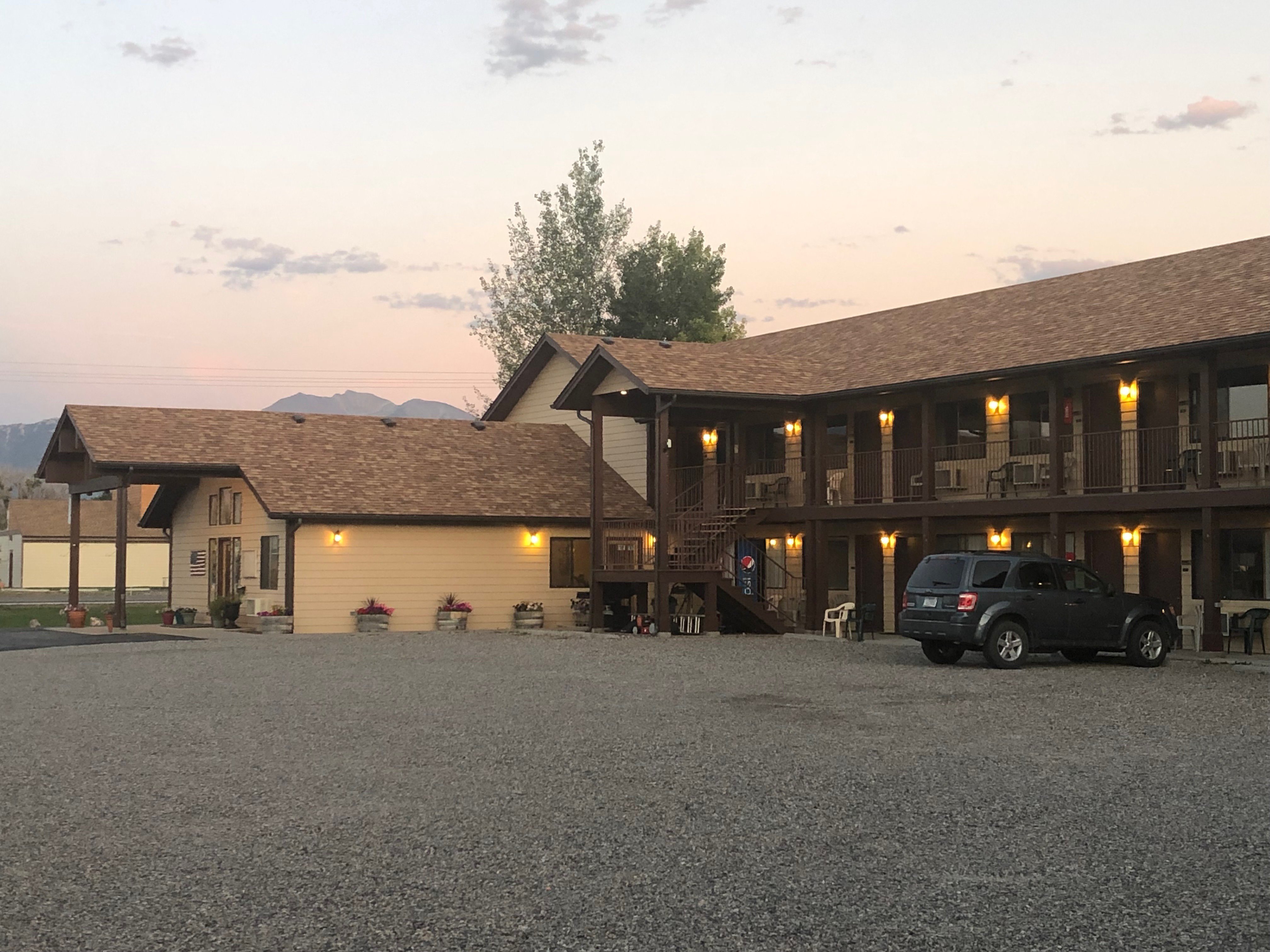 Red Bear Inn-官方